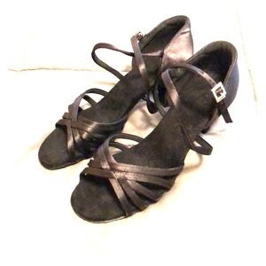 Ballroom dancing shoes